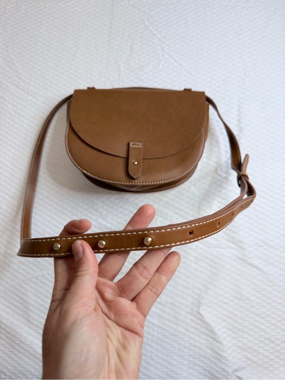 GAP Cognac Brown Crossbody Bag Adjustable Strap Snap Button Closure